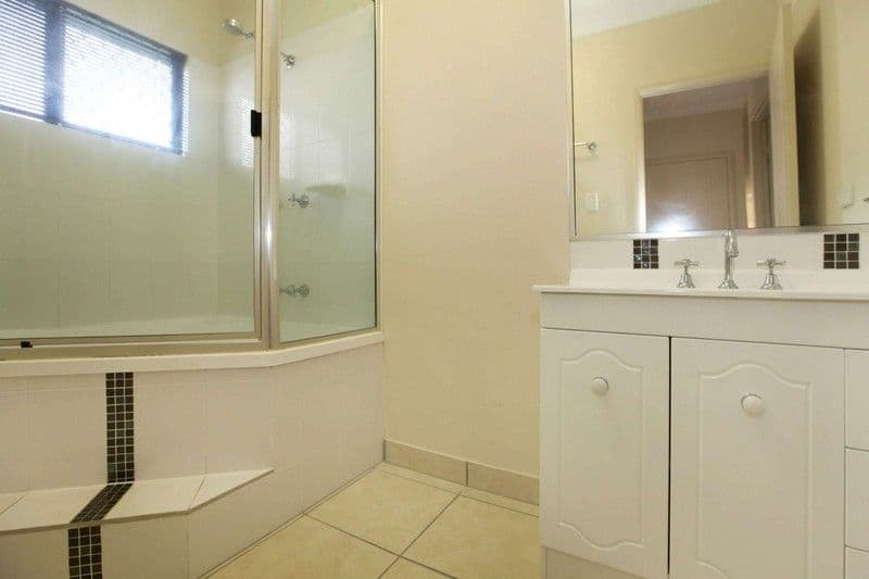 20 Knox Court, MOUNT LOUISA QLD 4814, Mount Louisa - Thumbnail 3