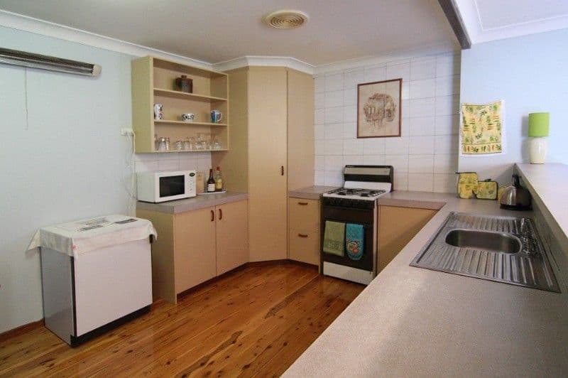 455 Stenner Street, HARRISTOWN QLD 4350, Harristown - Thumbnail 4