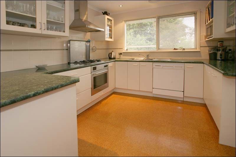 3 Jennifer Court, VERMONT SOUTH VIC 3133, Vermont South - Thumbnail 2