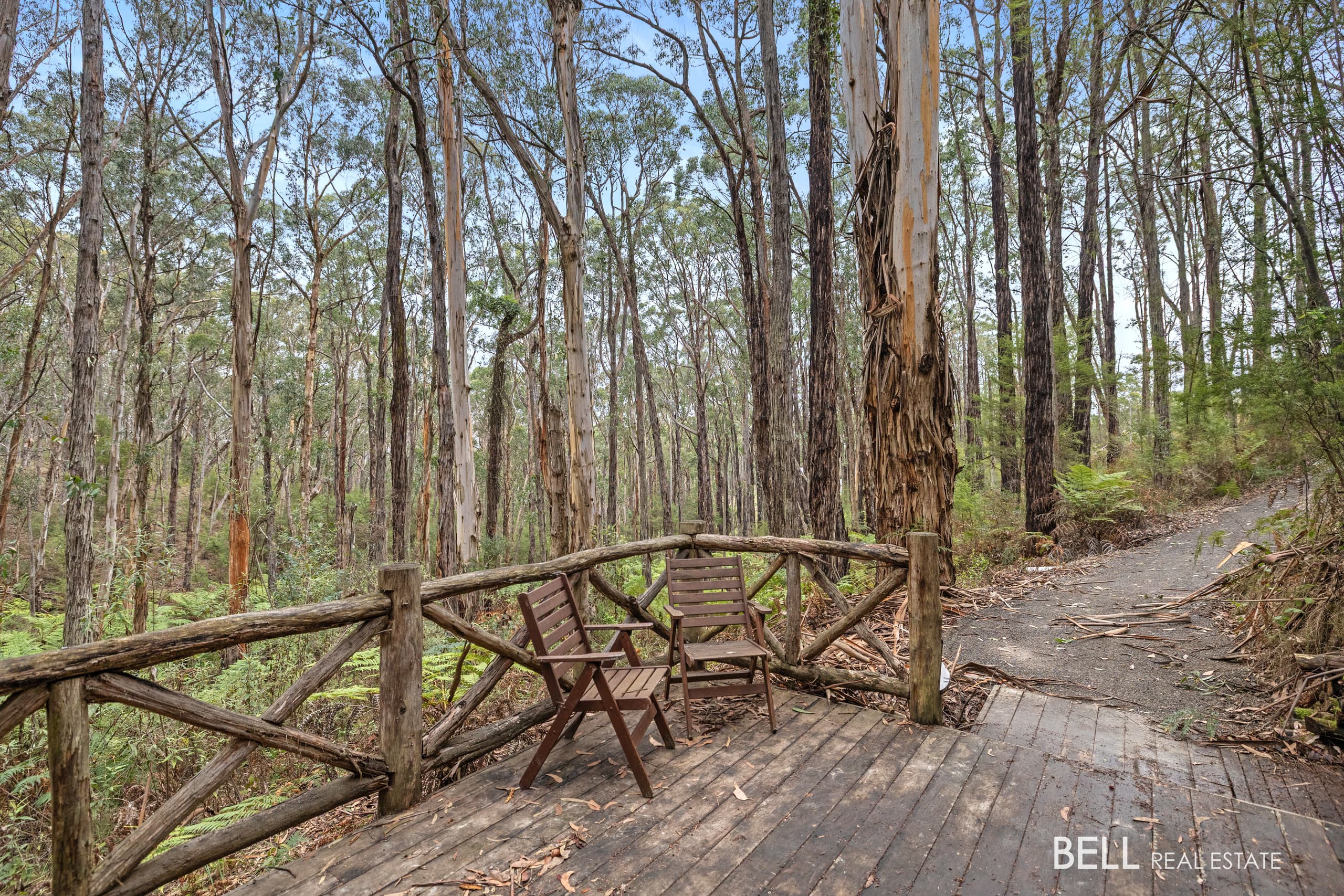 215 Milners Road, LAUNCHING PLACE, Launching Place - Image 1