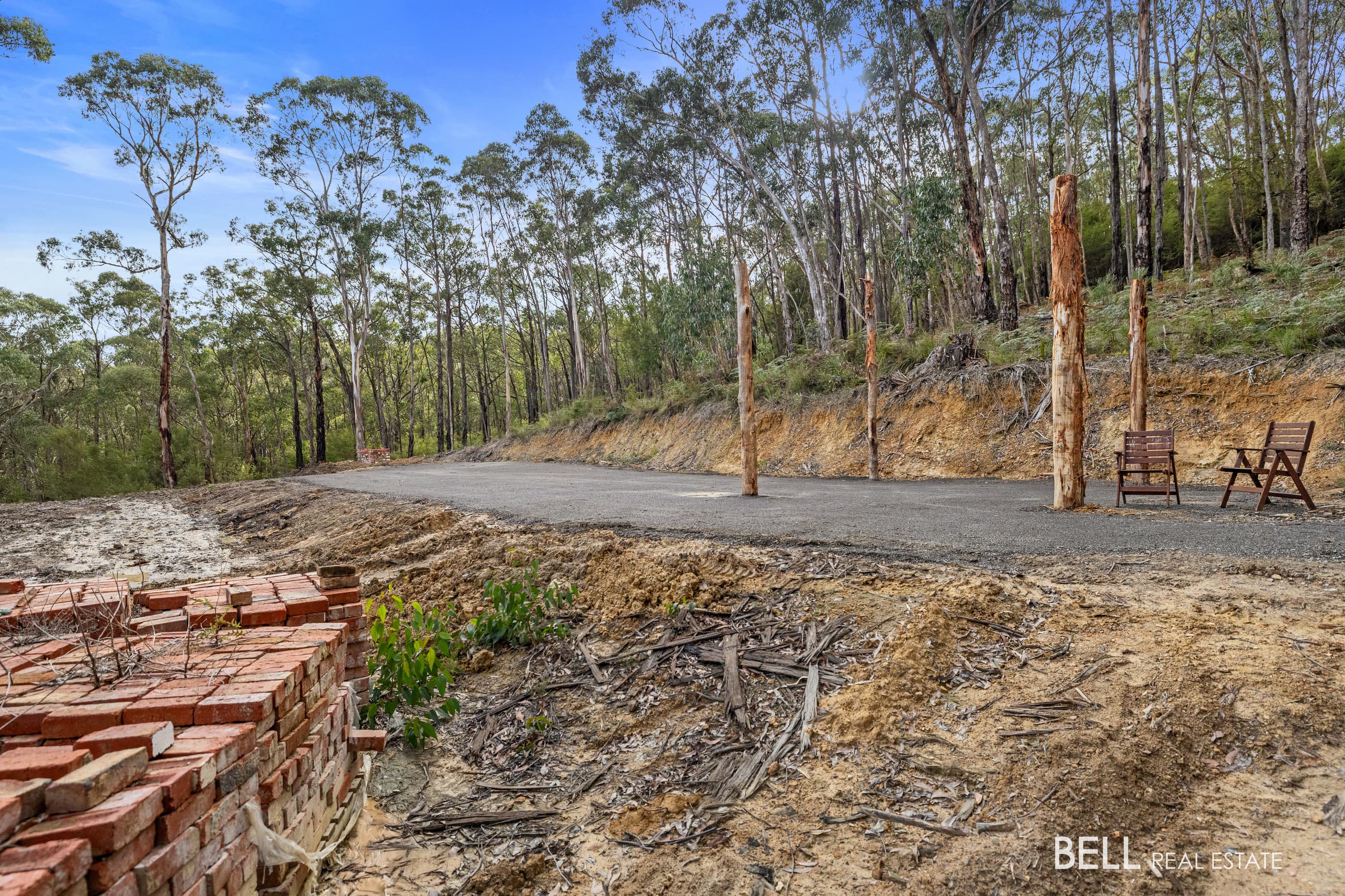215 Milners Road, LAUNCHING PLACE, Launching Place - Thumbnail 3