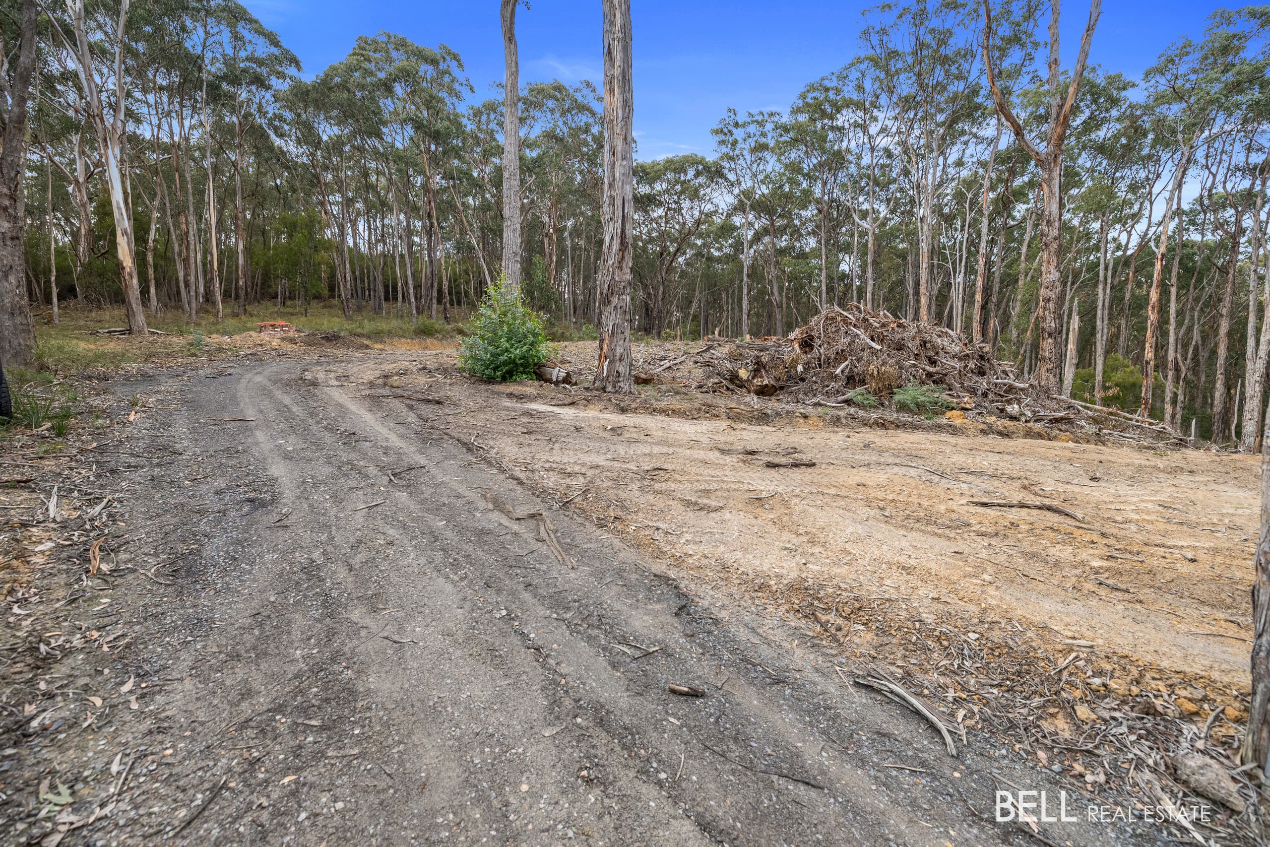 215 Milners Road, LAUNCHING PLACE, Launching Place - Thumbnail 5
