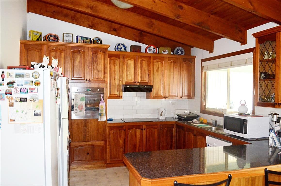 9 Camp Street, Adelong - Thumbnail 2