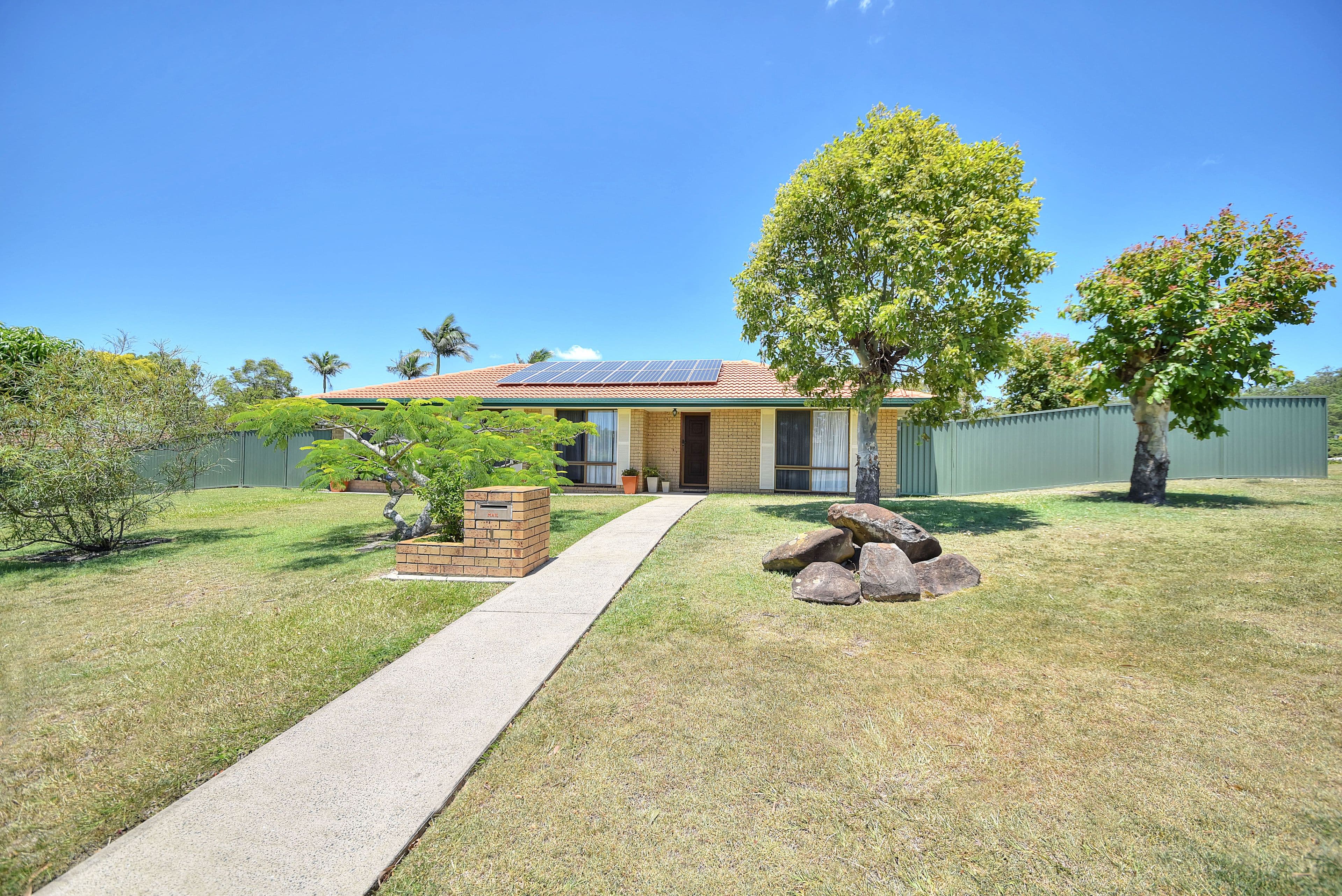1 Ardlethan Court, Helensvale QLD 4212, Helensvale - Thumbnail 2
