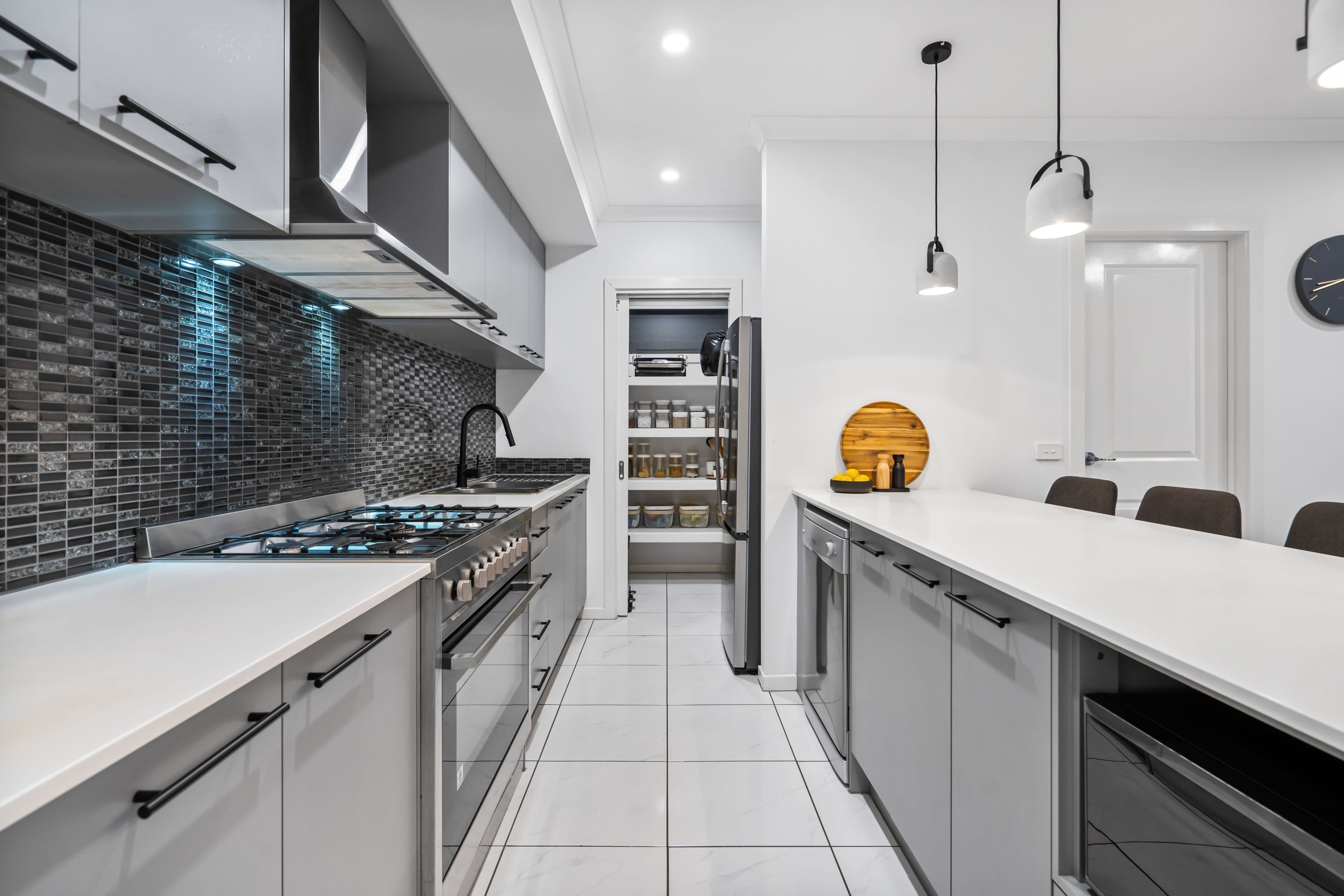 19 Moore Drive, FRASER RISE VIC 3336, Fraser Rise - Thumbnail 2