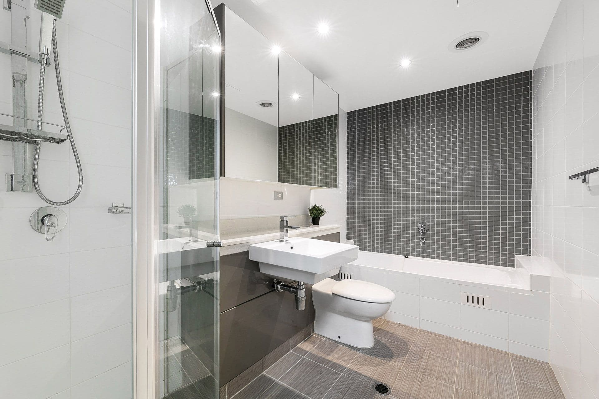 8B Mary Street, Rhodes NSW 2138, Rhodes - Thumbnail 6