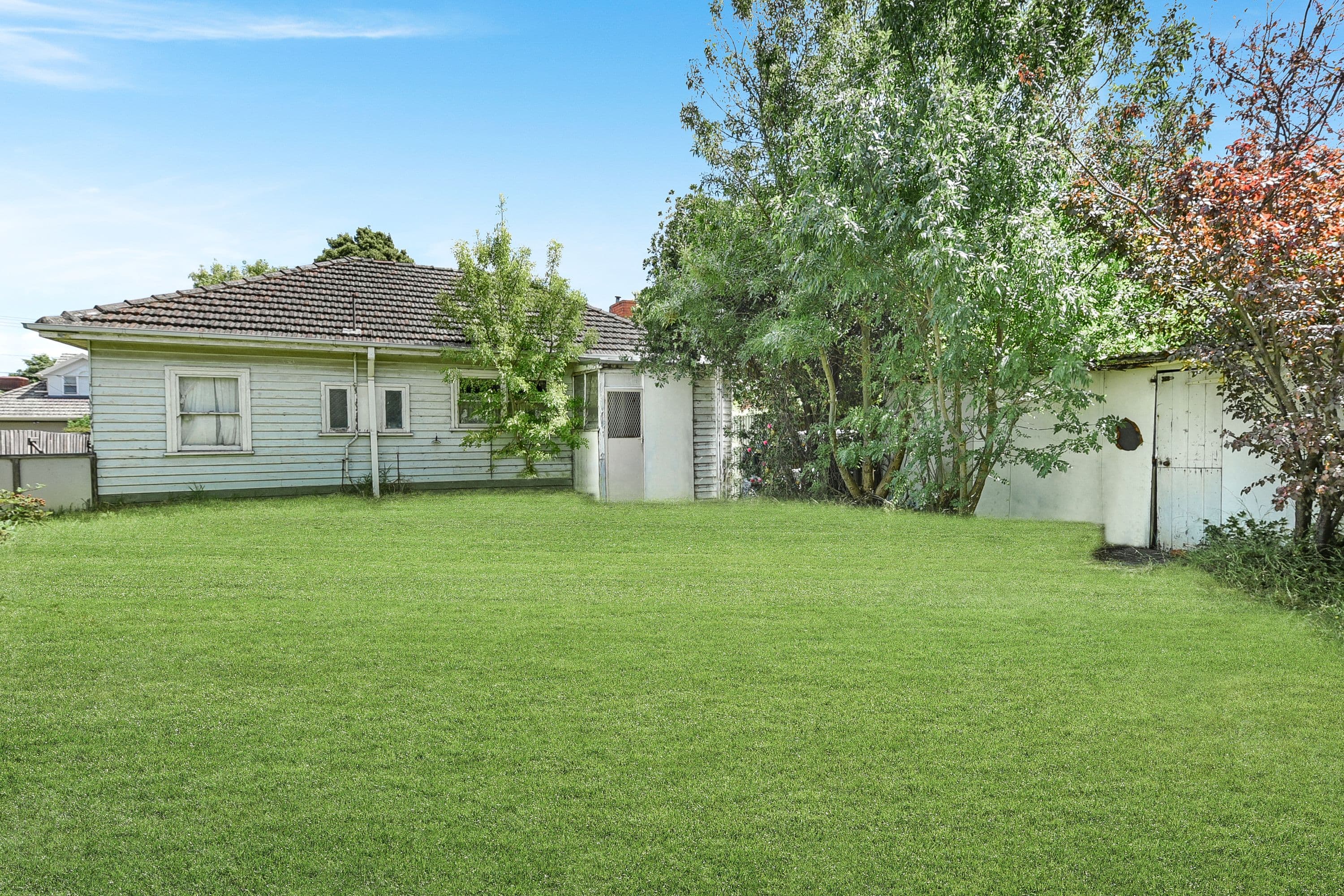 10 Swayfield Road, Mount Waverley VIC 3149, Mount Waverley - Thumbnail 2