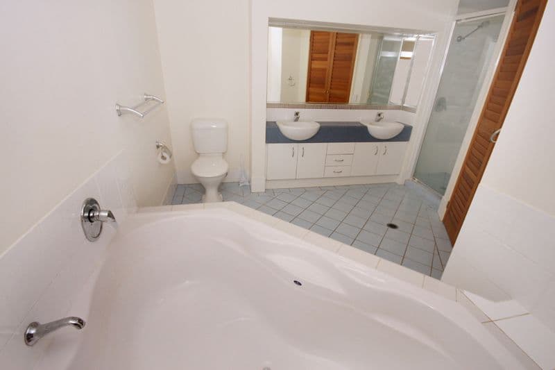 87-89  Duporth Avenue, MAROOCHYDORE QLD 4558, Maroochydore - Thumbnail 3