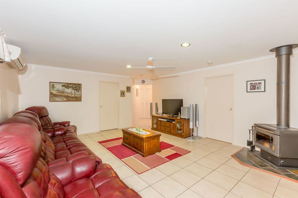 15 Vicky Avenue, Crows Nest QLD 4355, Crows Nest - Thumbnail 4