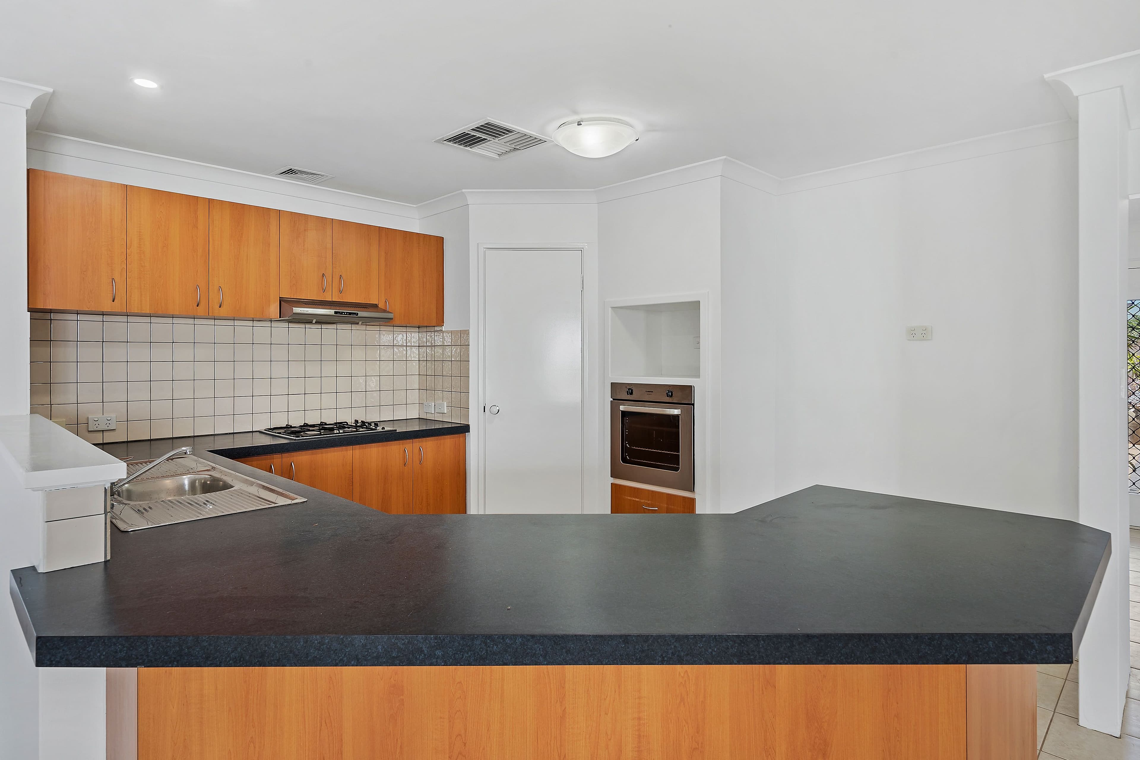 13 Argyle Fairway, Lakelands WA 6180, Lakelands - Thumbnail 6