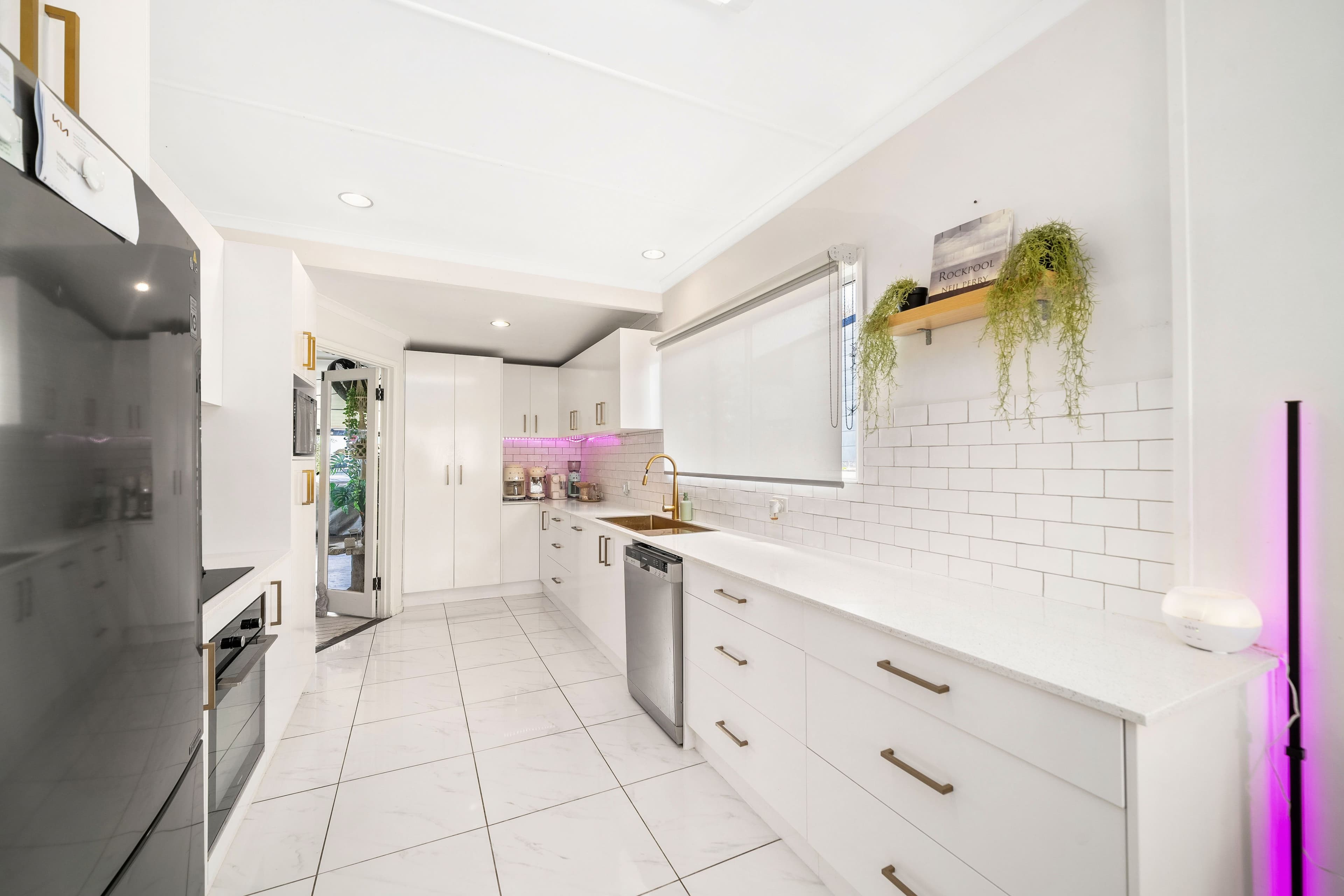 211 Victoria Avenue, Margate QLD 4019, Margate - Thumbnail 4