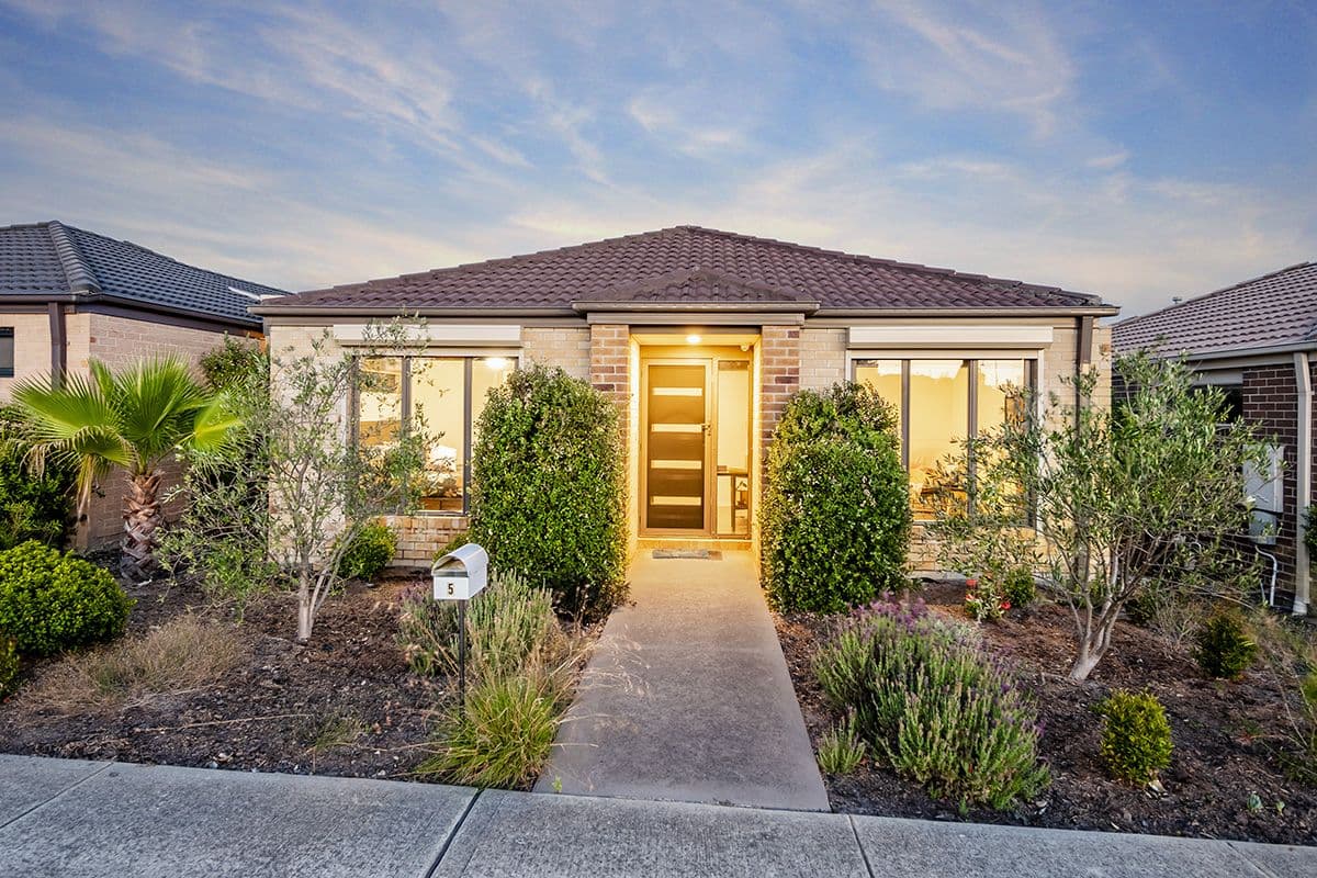 5 Pallyang Lane, Cranbourne East VIC 3977, Cranbourne East - Image 1
