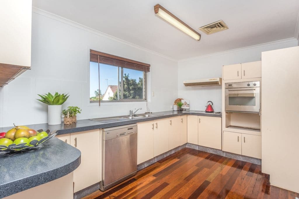 16 Silene Street, Wavell Heights QLD 4012, Wavell Heights - Thumbnail 2