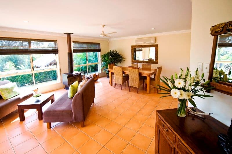 21 Forest Drive, ELANORA QLD 4221, Elanora - Thumbnail 4