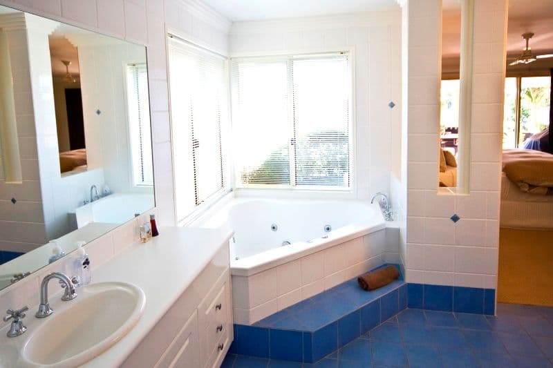 21 Forest Drive, ELANORA QLD 4221, Elanora - Thumbnail 7