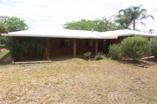 8 Fiona Street, KINGSTHORPE QLD 4400, Kingsthorpe - Image 1