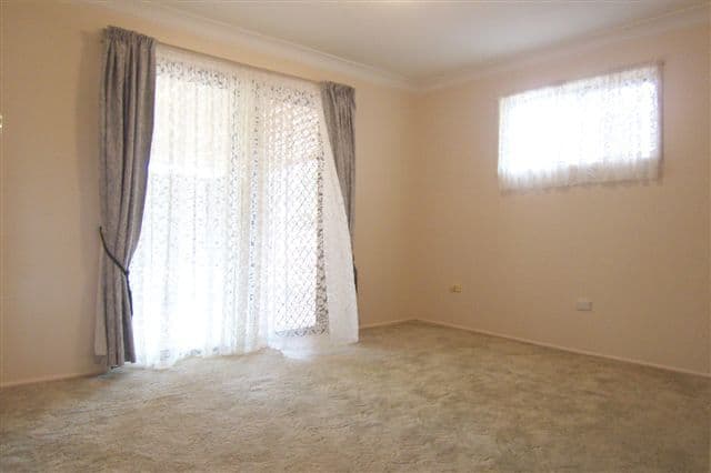8 Fiona Street, KINGSTHORPE QLD 4400, Kingsthorpe - Thumbnail 4