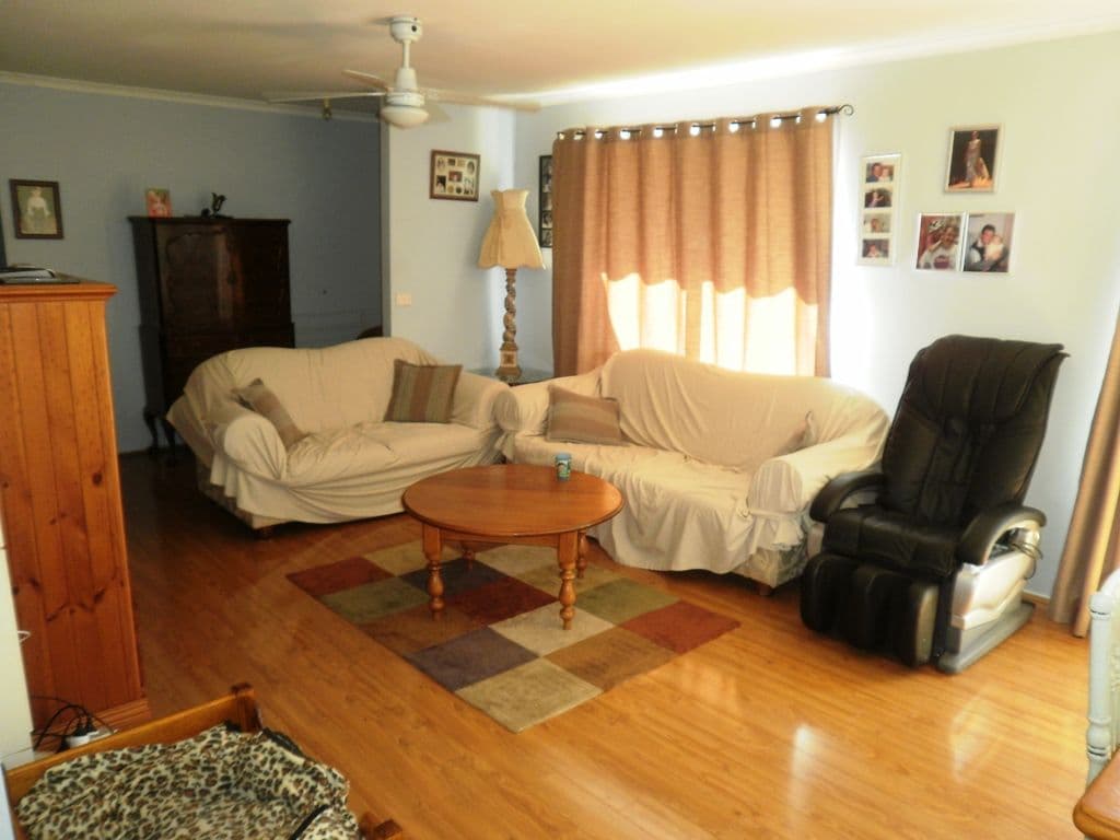 31 Westward Ho Street, SUNBURY VIC 3429, Sunbury - Thumbnail 2