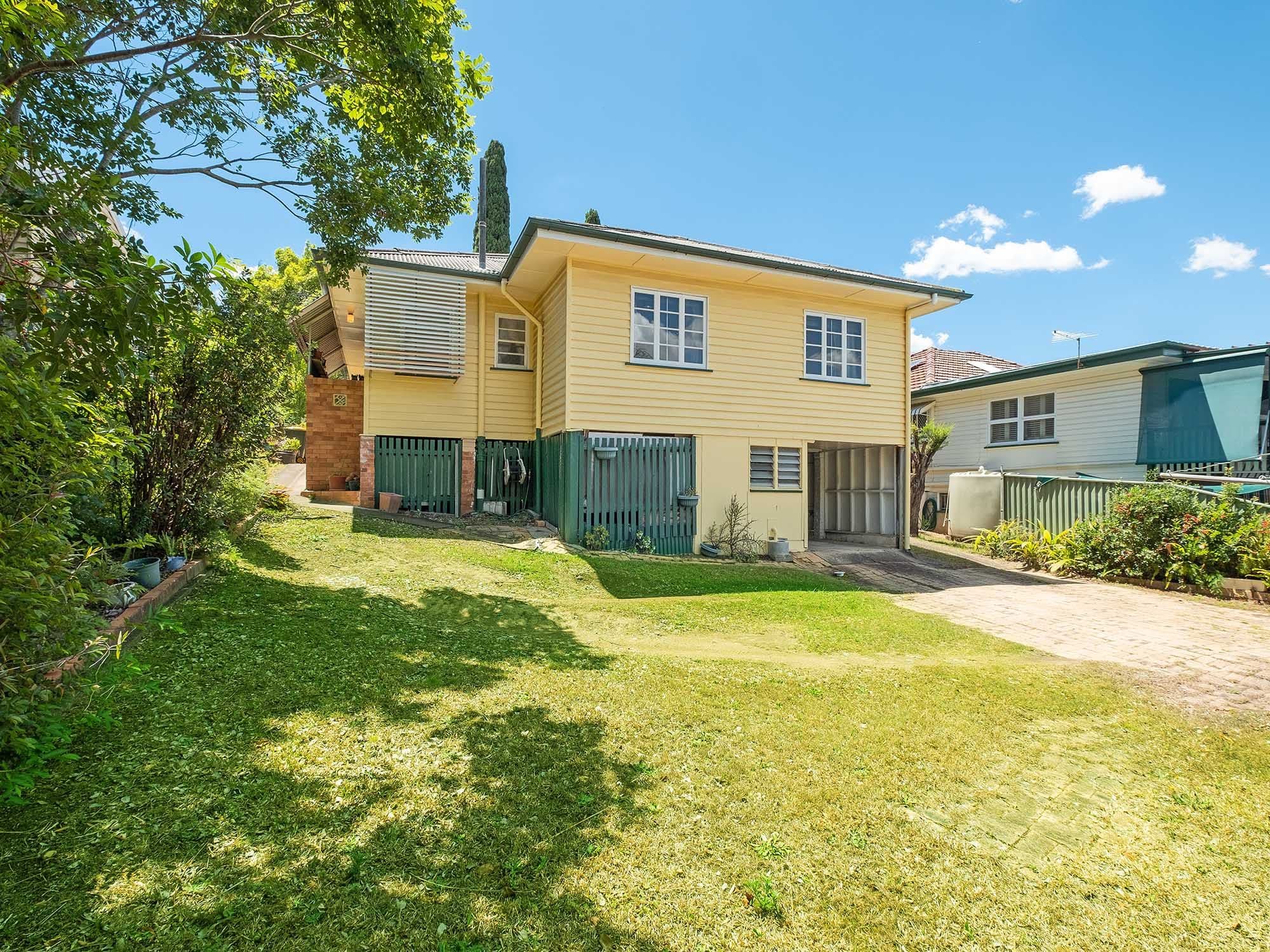 43 Albert Street, Holland Park West QLD 4121, Holland Park West - Thumbnail 2