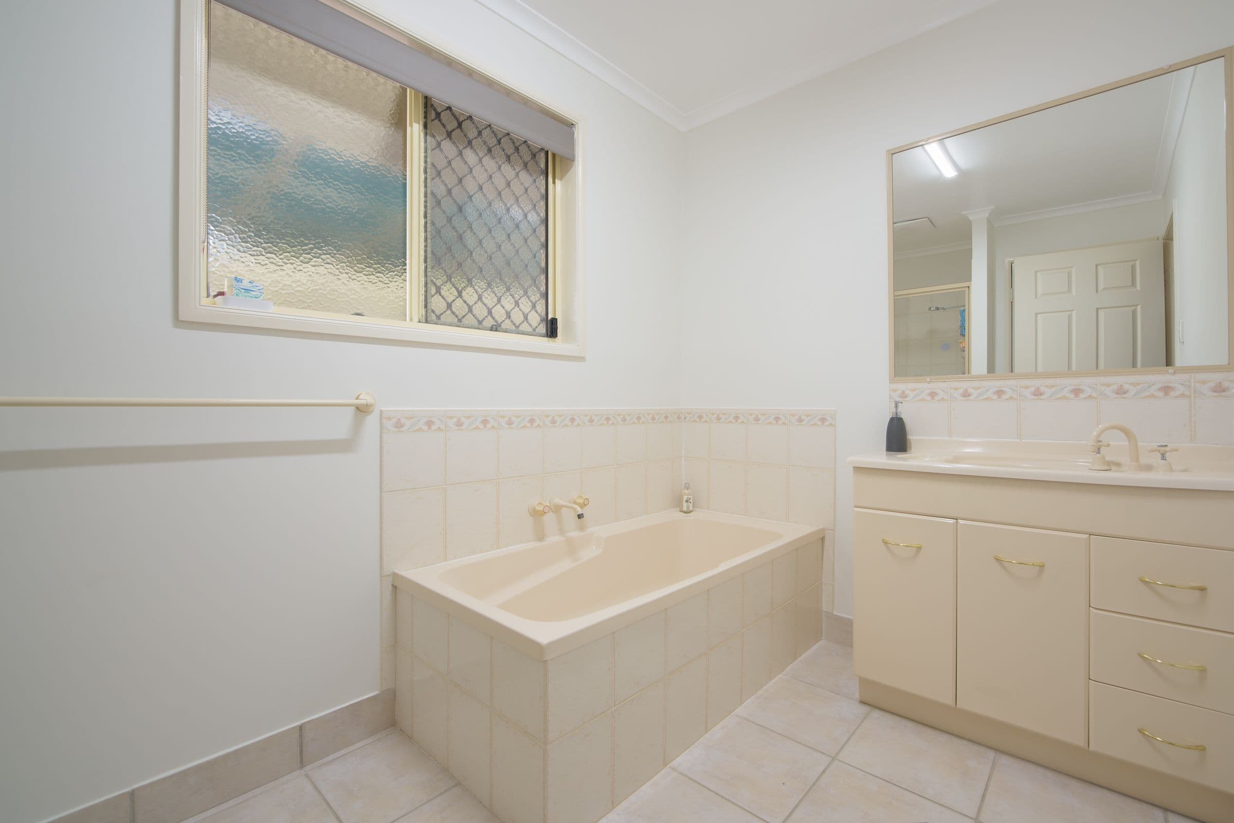 1 Borumba Court, Clinton QLD 4680, Clinton - Thumbnail 8