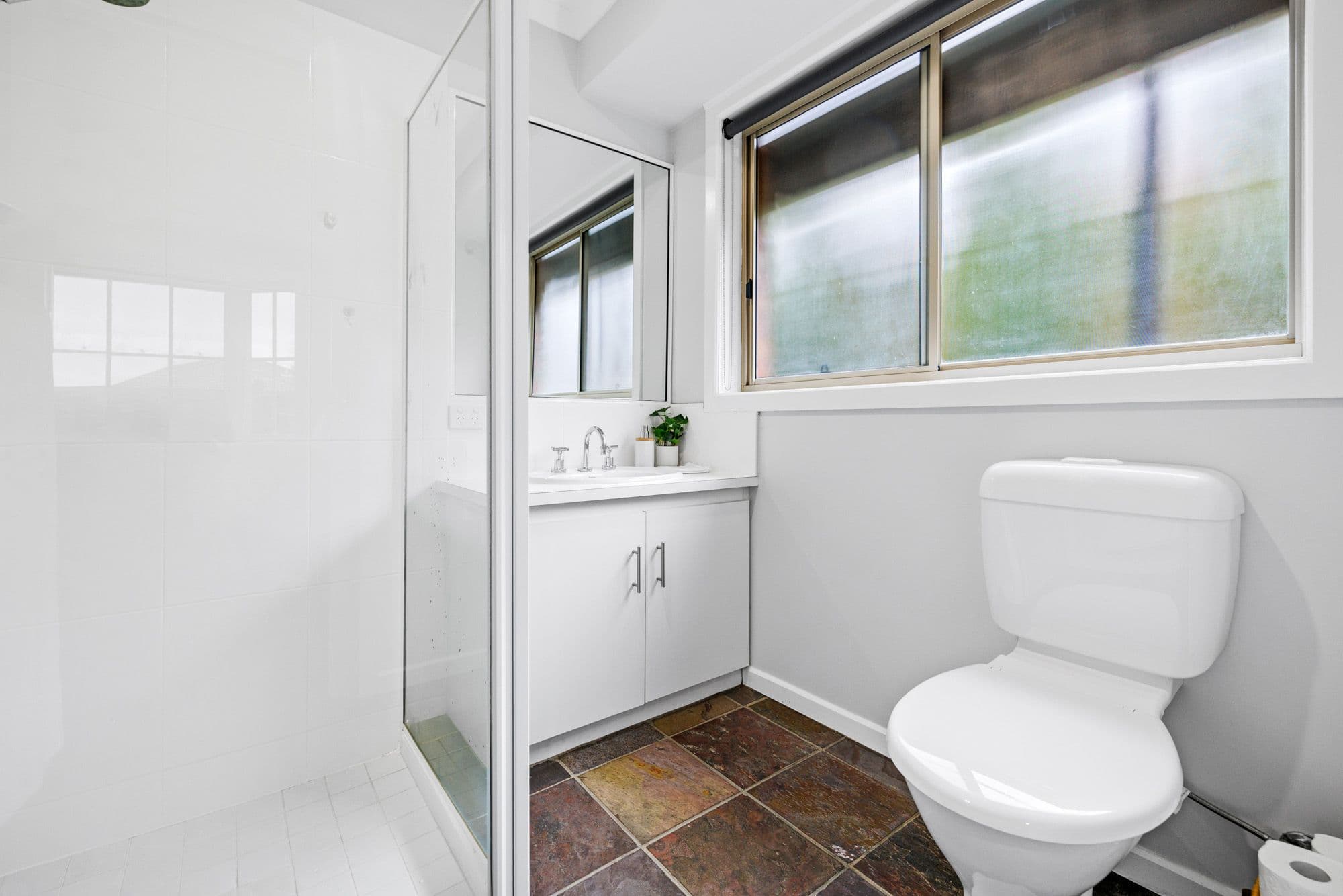 4 Grace Close, Wyndham Vale VIC 3024, Wyndham Vale - Thumbnail 3