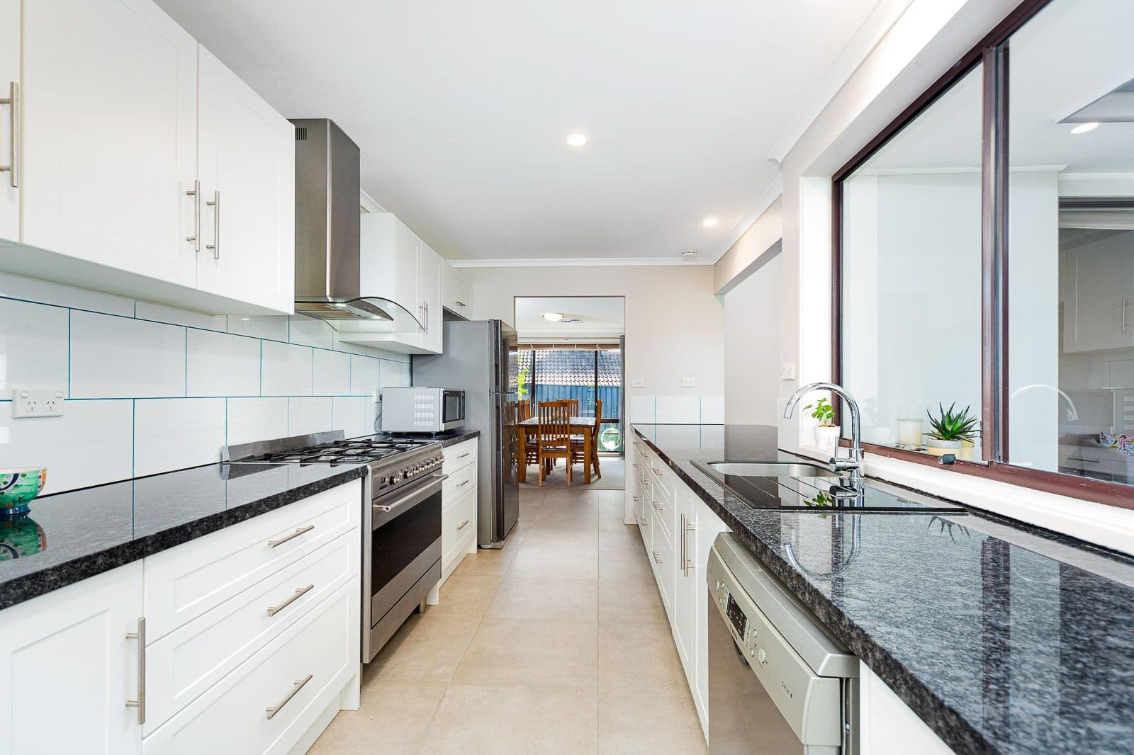 9 Beaumaris Avenue, Castle Hill NSW 2154, Castle Hill - Thumbnail 2