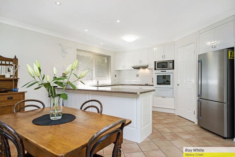 5 Granada Drive, Eatons Hill QLD 4037, Eatons Hill - Thumbnail 2