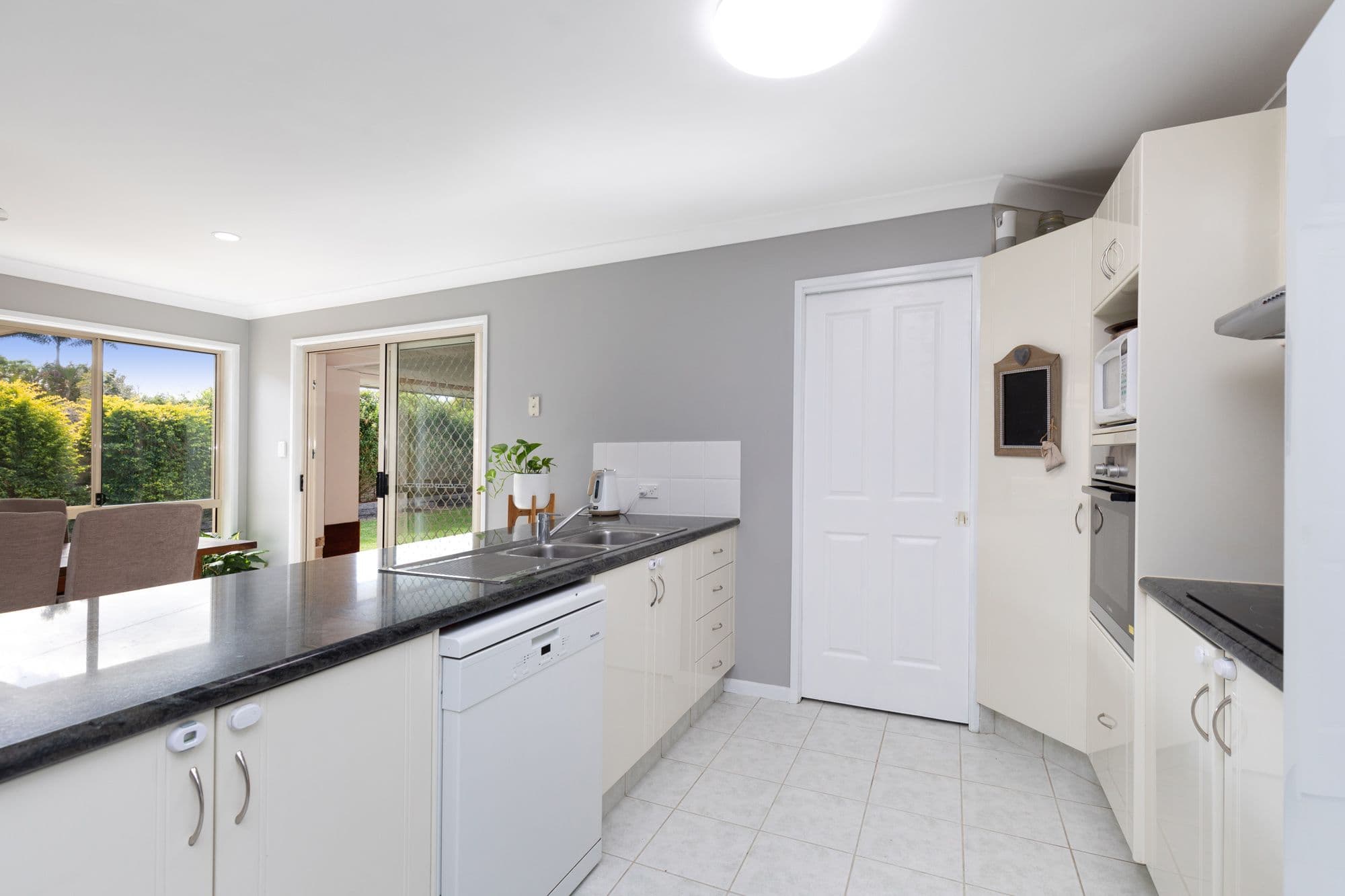 1 Glenwood Place, The Gap QLD 4061, The Gap - Thumbnail 4
