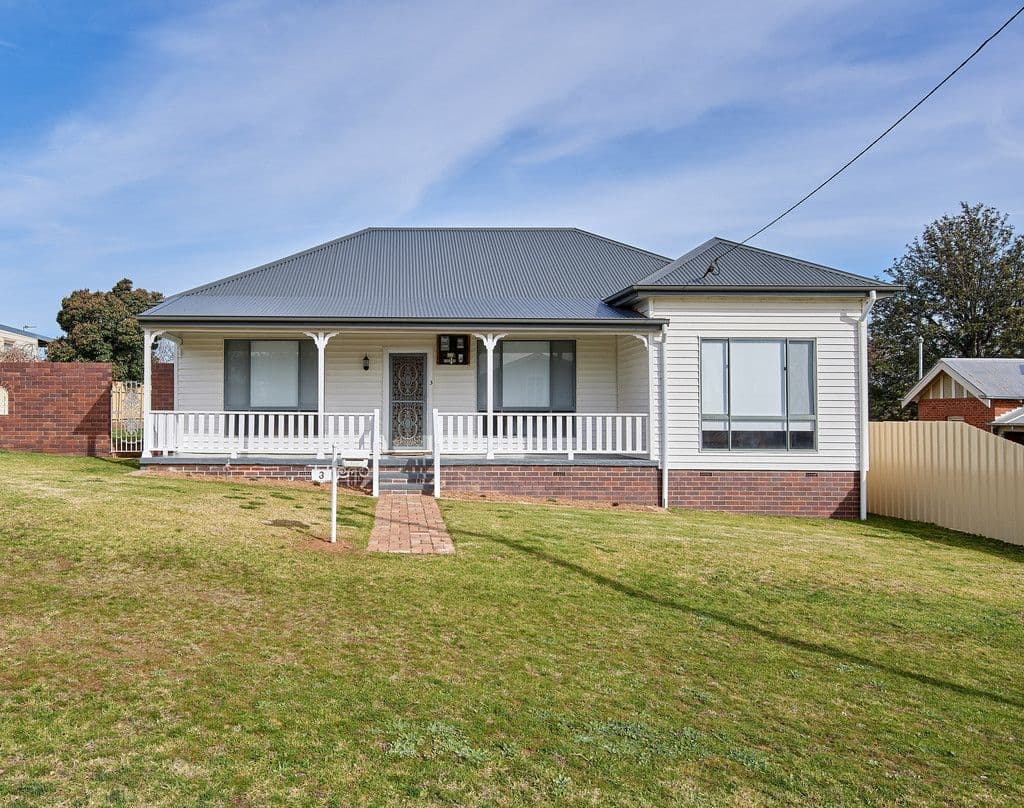 3 Dalley Street, Junee NSW 2663, Junee - Image 1