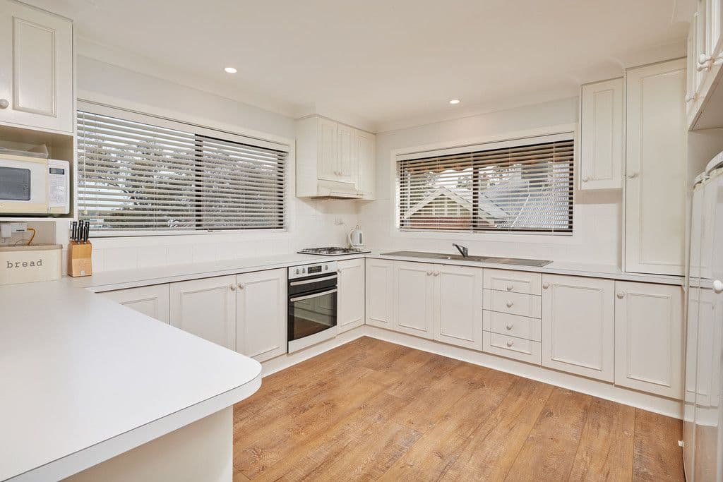 3 Dalley Street, Junee NSW 2663, Junee - Thumbnail 2