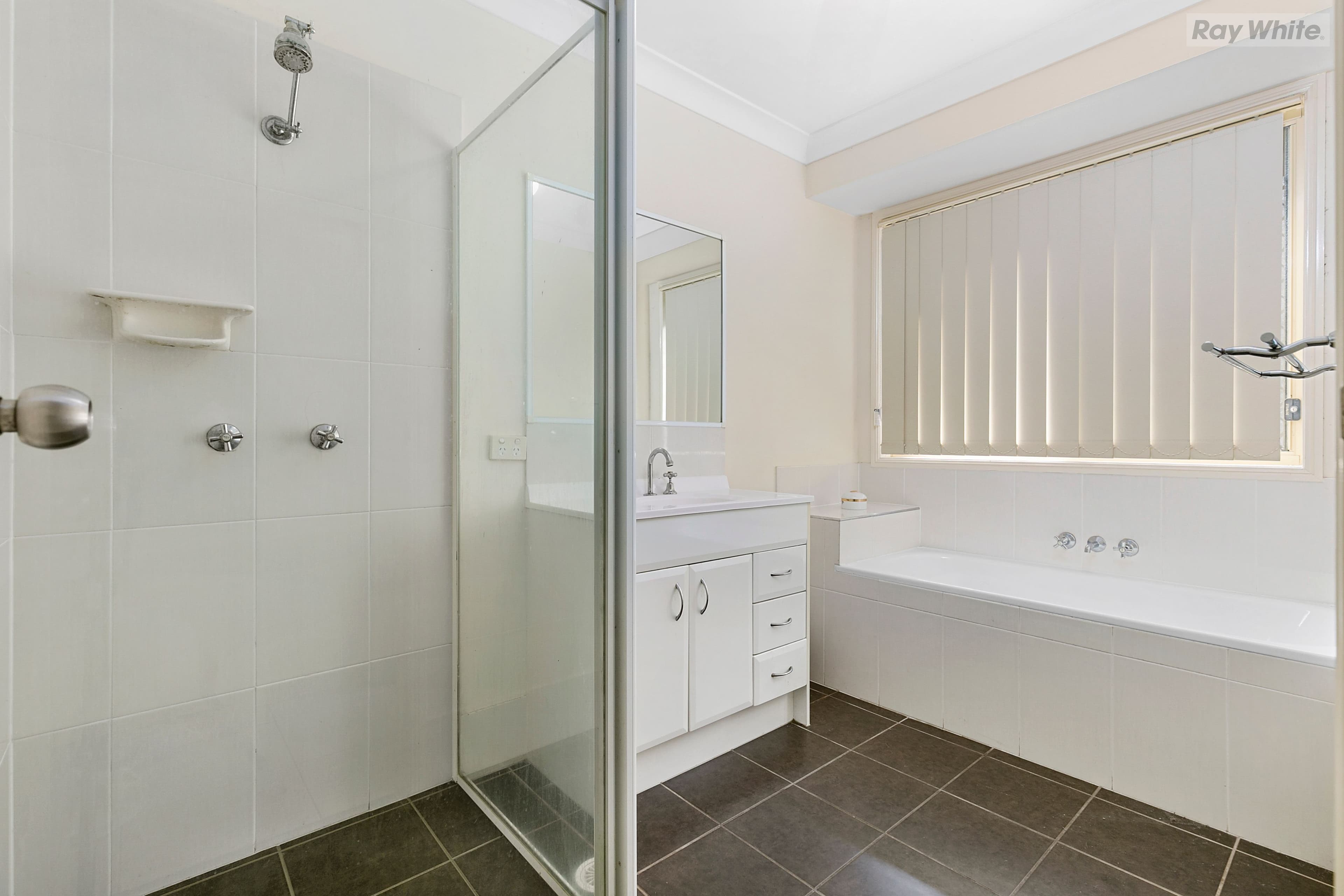 1 Heit Court, North Booval QLD 4304, North Booval - Thumbnail 8