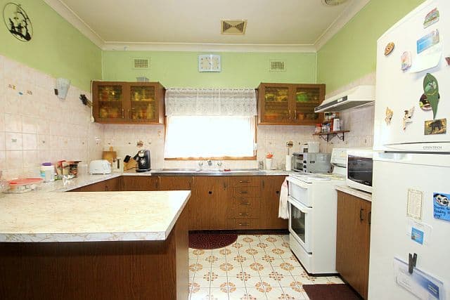 9 Larien Crescent, BIRRONG NSW 2143, Birrong - Thumbnail 3