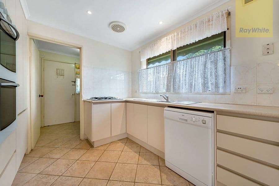 11 Brampton Close, Craigieburn VIC 3064, Craigieburn - Thumbnail 3