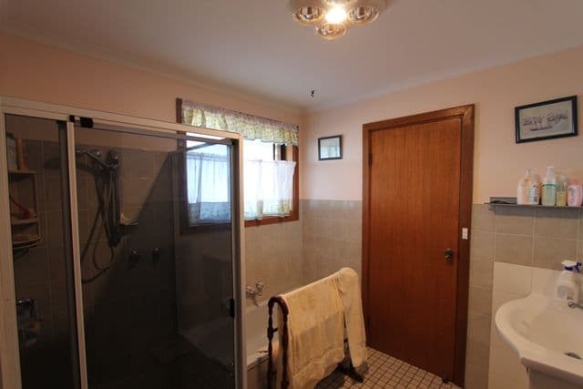 22 Carrow Terrace, PORT NEILL SA 5604, Port Neill - Thumbnail 4