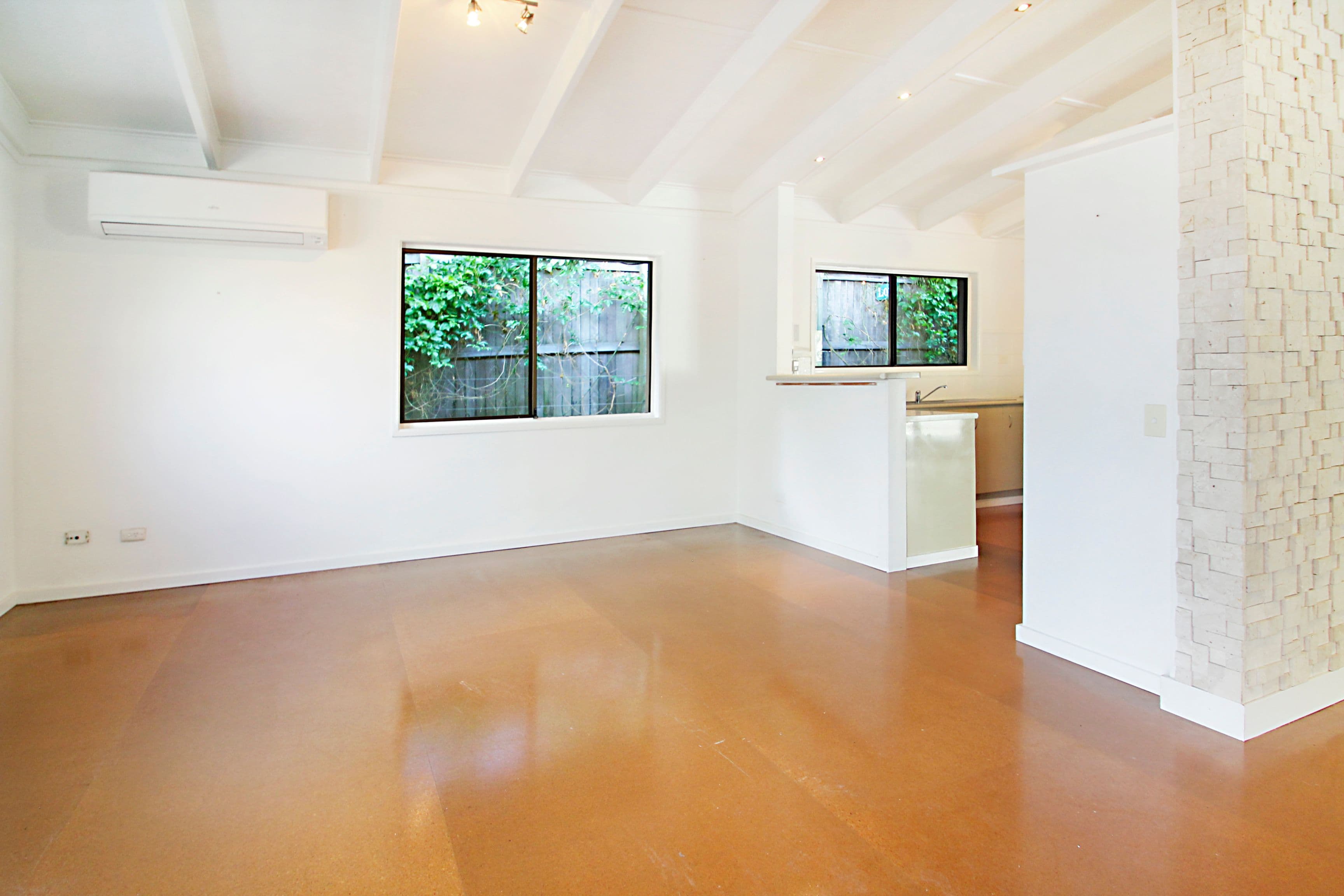 10 Dayspring Street, Sunrise Beach QLD 4567, Sunrise Beach - Thumbnail 4