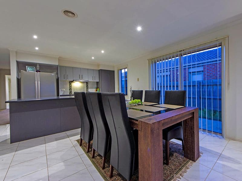 6 Galeff Avenue, Truganina VIC 3029, Truganina - Thumbnail 4