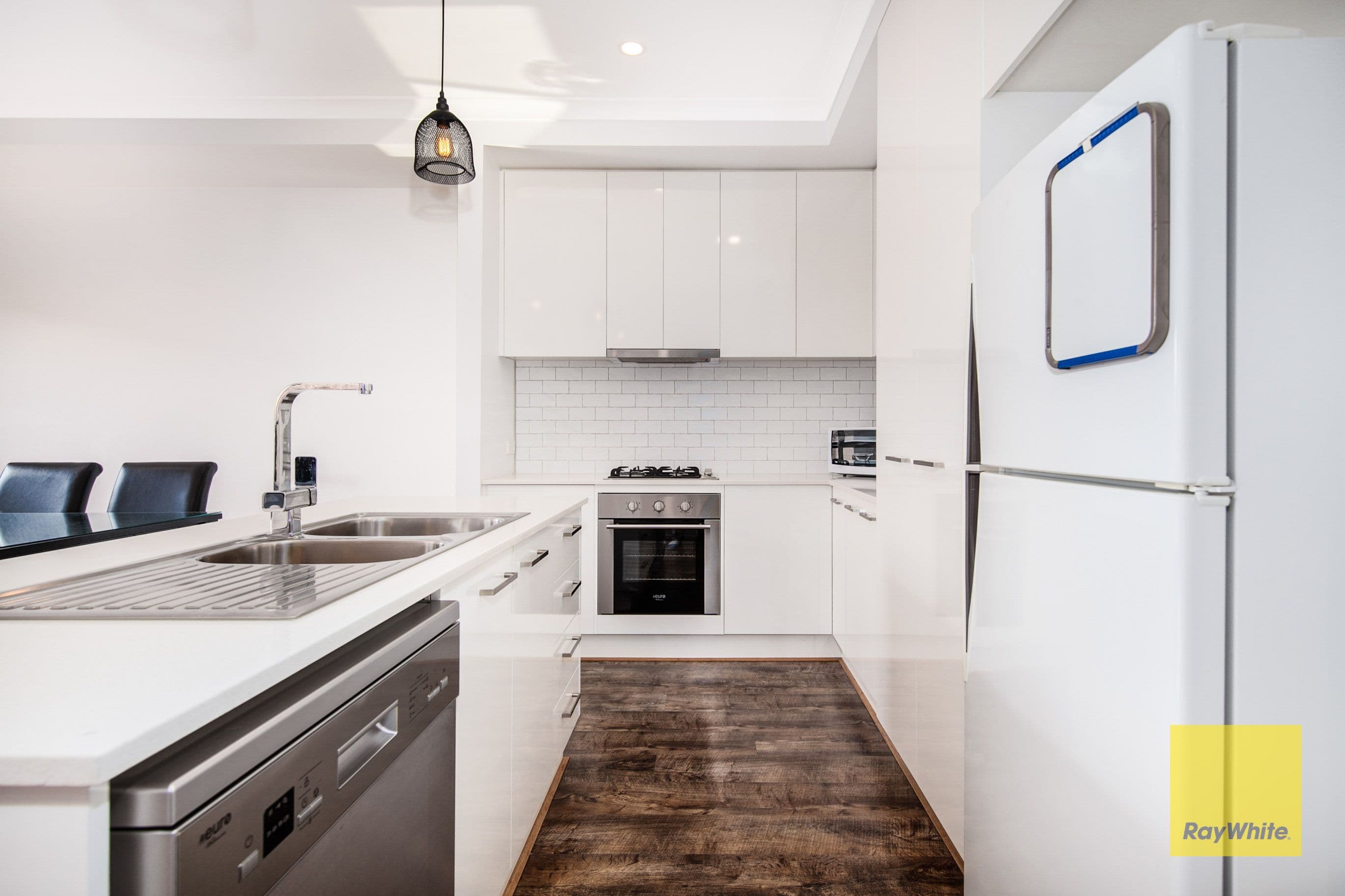 28 Timbarra Drive, Werribee VIC 3030, Werribee - Thumbnail 3