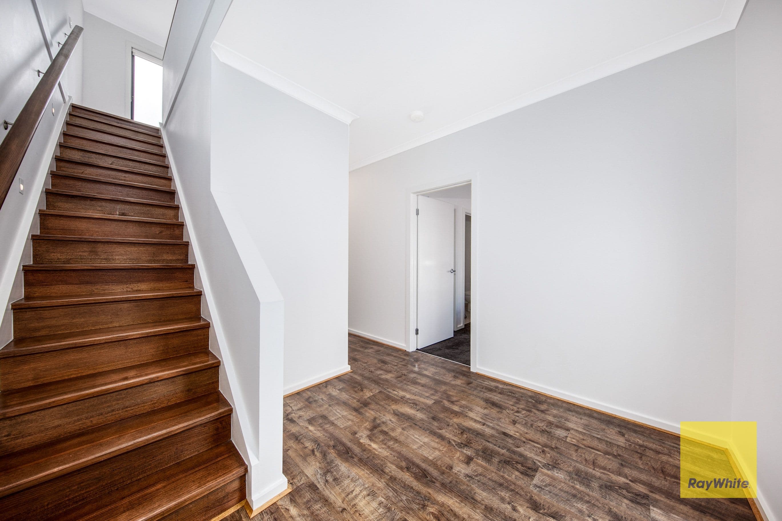 28 Timbarra Drive, Werribee VIC 3030, Werribee - Thumbnail 4