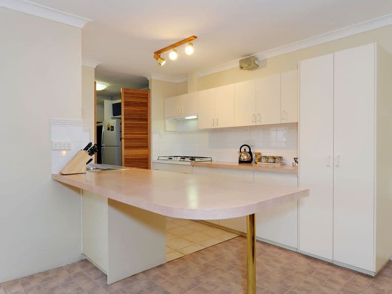 5 Hamersley Court, COOLOONGUP WA 6168, Cooloongup - Thumbnail 2