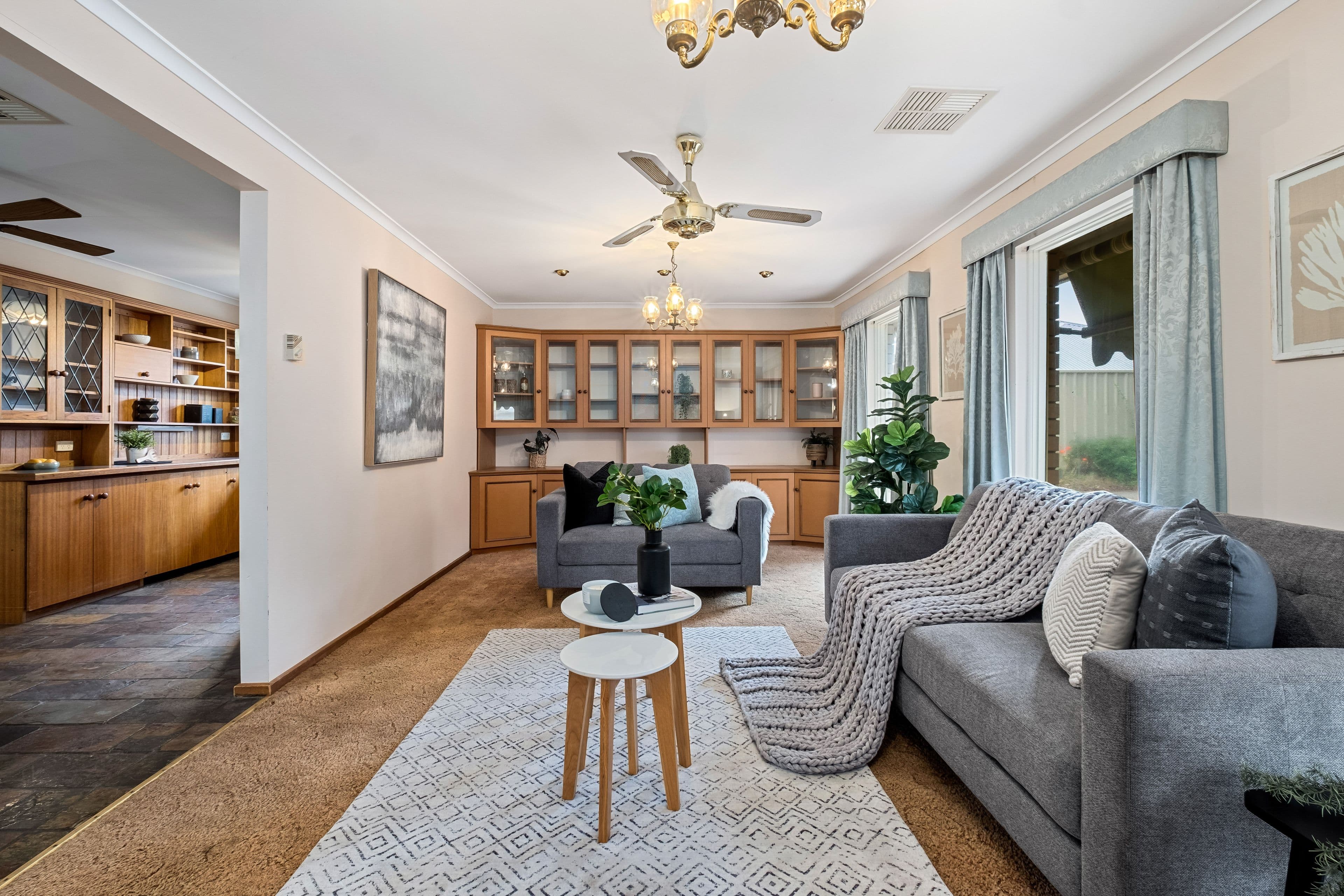 8 Blinkbrae Avenue, Happy Valley SA 5159, Happy Valley - Thumbnail 2