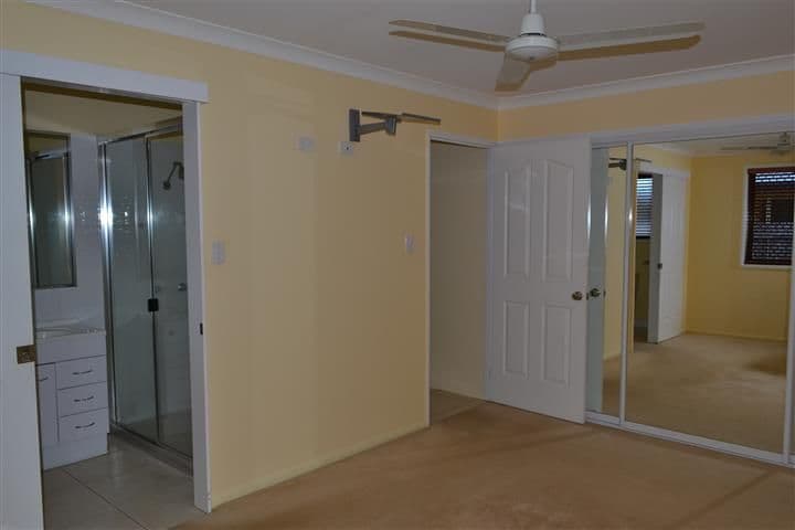 58 Col Brown Avenue, CLINTON QLD 4680, Clinton - Thumbnail 4