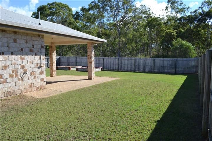 58 Col Brown Avenue, CLINTON QLD 4680, Clinton - Thumbnail 6