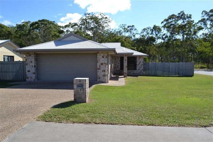 58 Col Brown Avenue, CLINTON QLD 4680, Clinton - Thumbnail 8