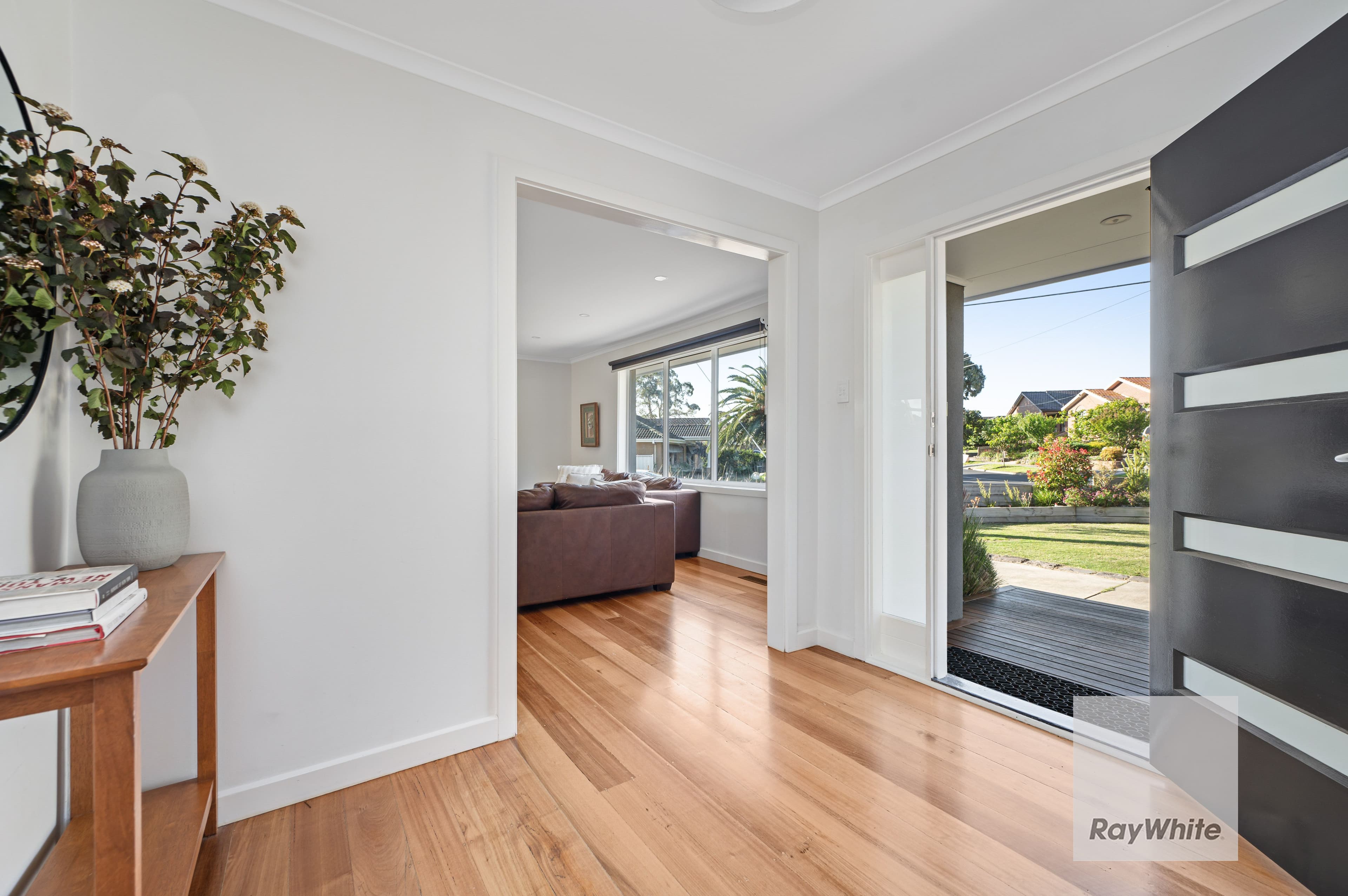 13 Churchill Avenue, Tullamarine VIC 3043, Tullamarine - Thumbnail 5