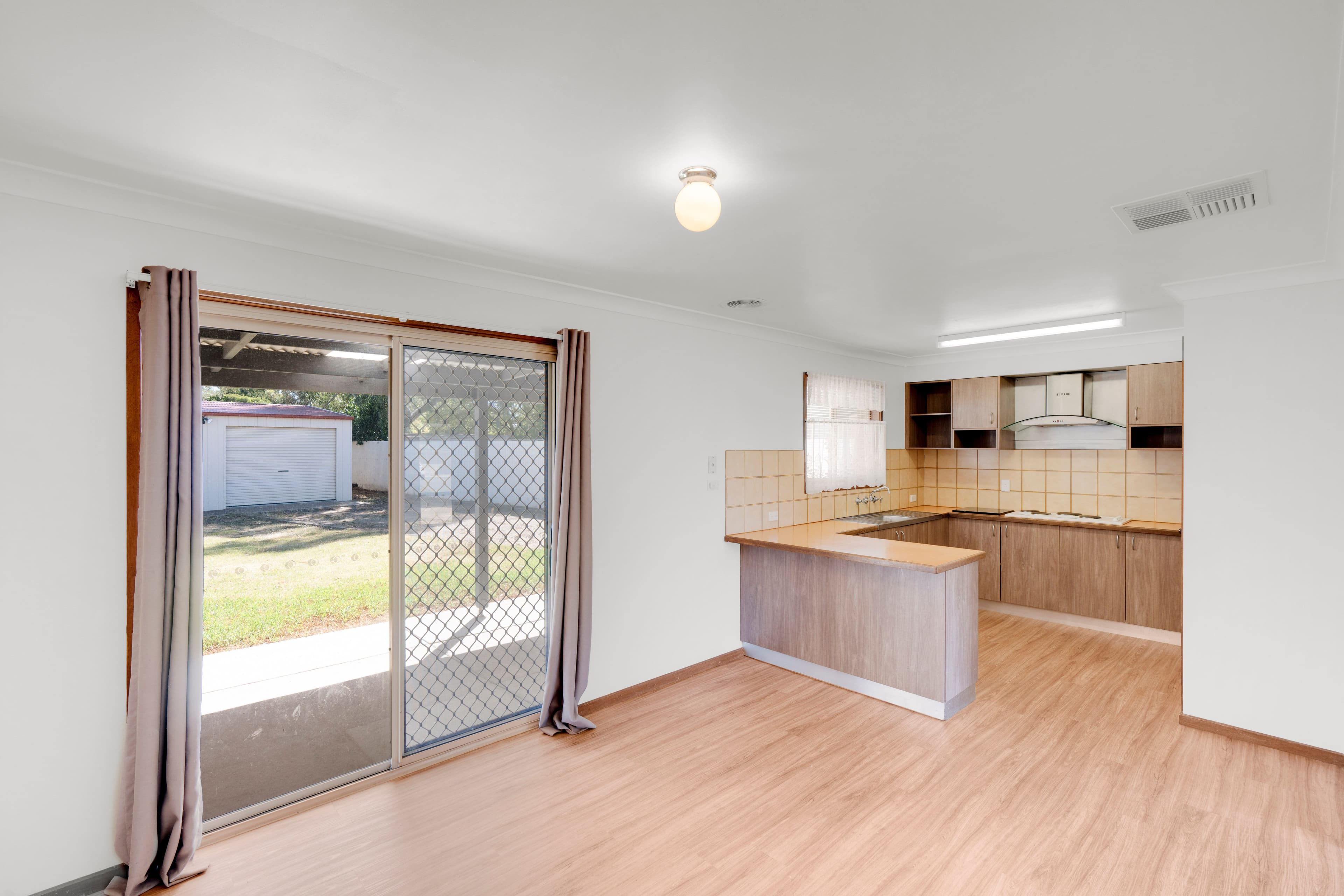 2 Gunyah Place, Glenfield Park NSW 2650, Glenfield Park - Thumbnail 3