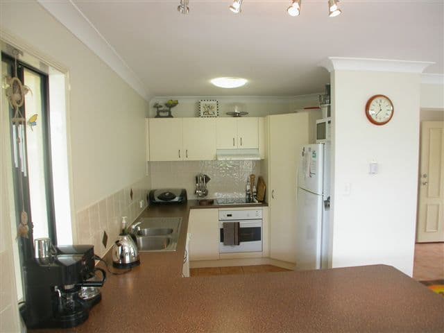 9 Madasin Close, ARUNDEL QLD 4214, Arundel - Thumbnail 5