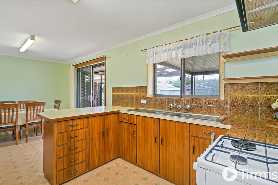 16 Baden Terrace, O'Sullivan Beach - Thumbnail 8