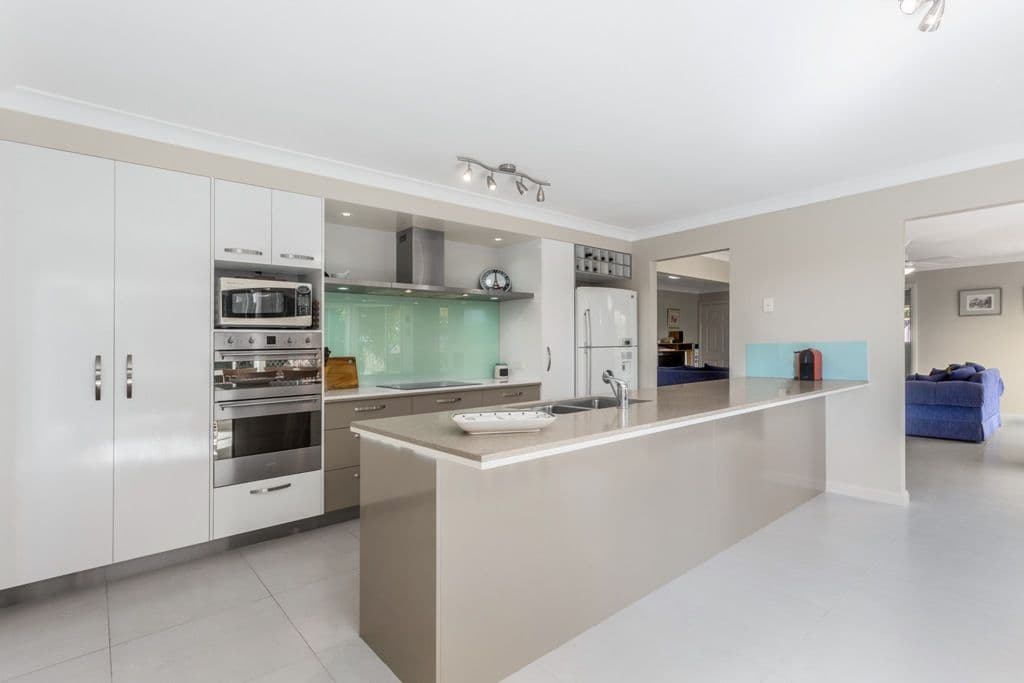 19 Gleneagles Crescent, Albany Creek QLD 4035, Albany Creek - Thumbnail 3