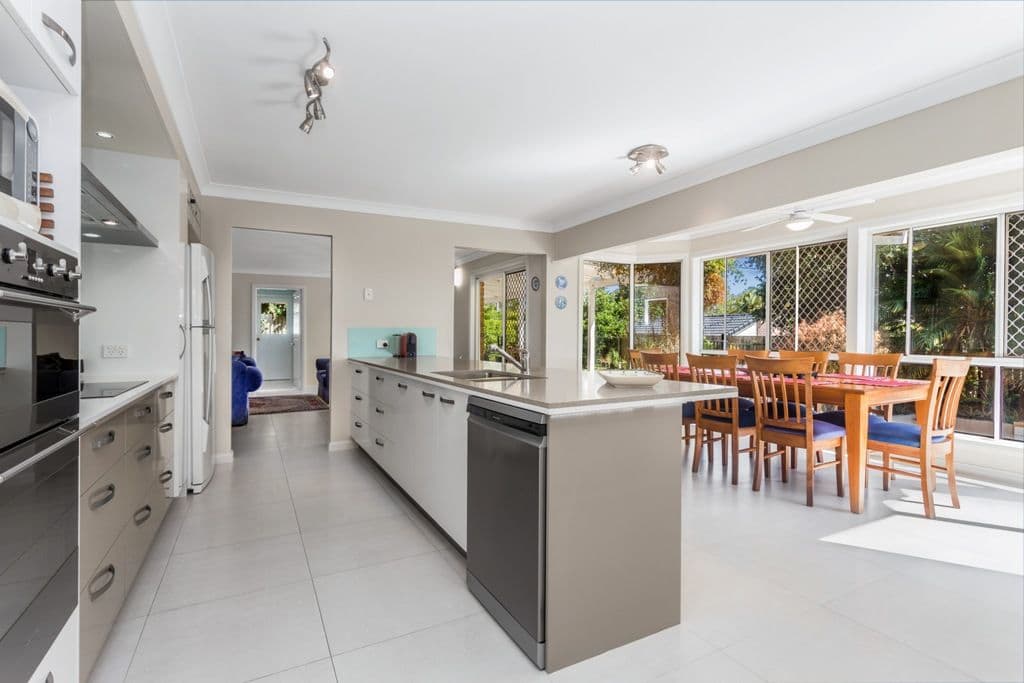 19 Gleneagles Crescent, Albany Creek QLD 4035, Albany Creek - Thumbnail 4