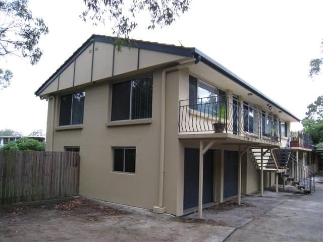 402  Nursery Road, HOLLAND PARK QLD 4121, Holland Park - Image 1